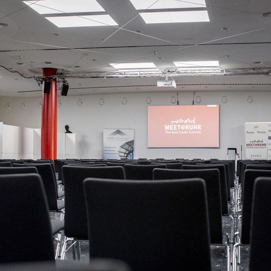 Tagung im Ruhrfoyer der Stadthalle Mülheim (Publikumsperspektive)