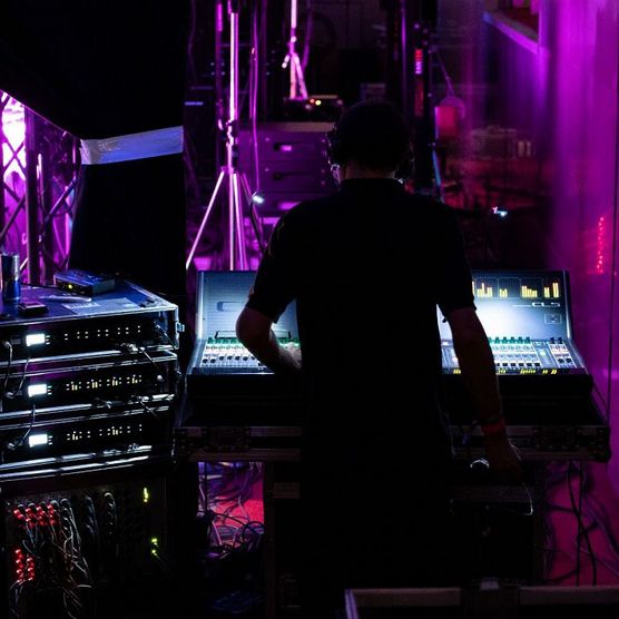 ton:media – Event-Partner der Stadthalle Mülheim für Veranstaltungstechnik