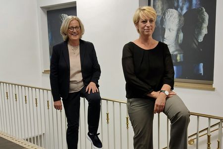 Sylvia Thum, Leitung Stadthalle, und Inge Kammerichs, Geschäftsführung MST a. D.